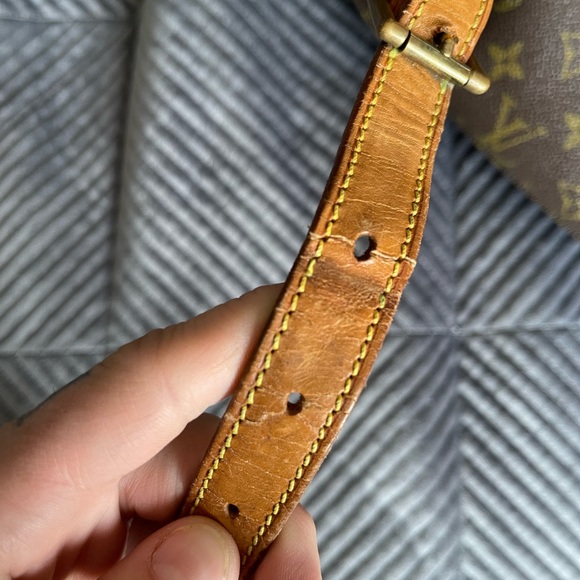 LOUIS Vuitton st cloud cross body bag - Picture 6 of 6